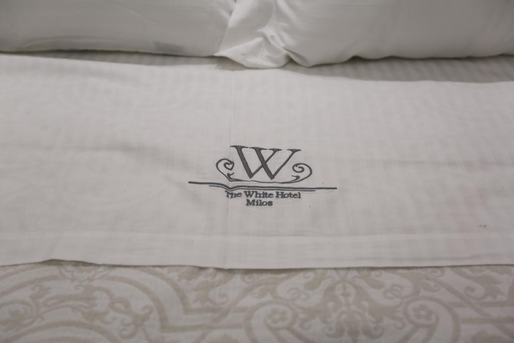 The White Suites Adamantas  ภายนอก รูปภาพ