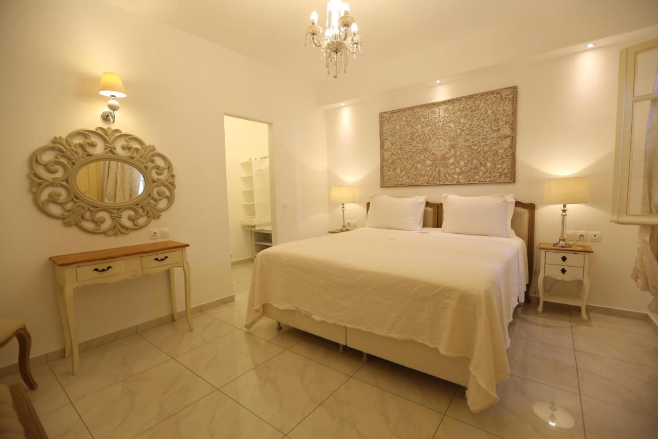 The White Suites Adamantas  ภายนอก รูปภาพ